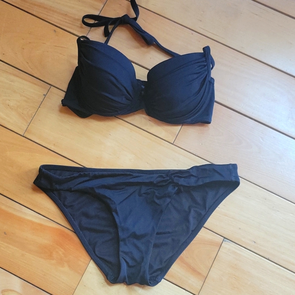 Victoria's Secret Black Bikini Size 32C/S